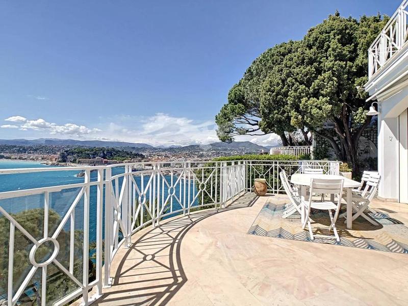 Villa - 320 m² - 9 pièces