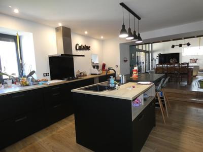 Maison - 200 m² - 8 pièces