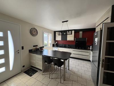 Maison - 144 m² - 7 pièces