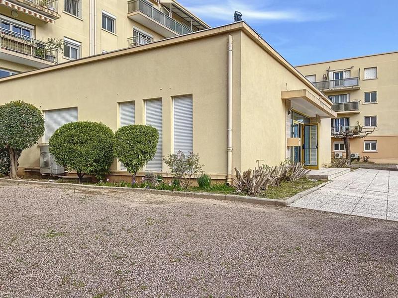 Local commercial - 164 m²