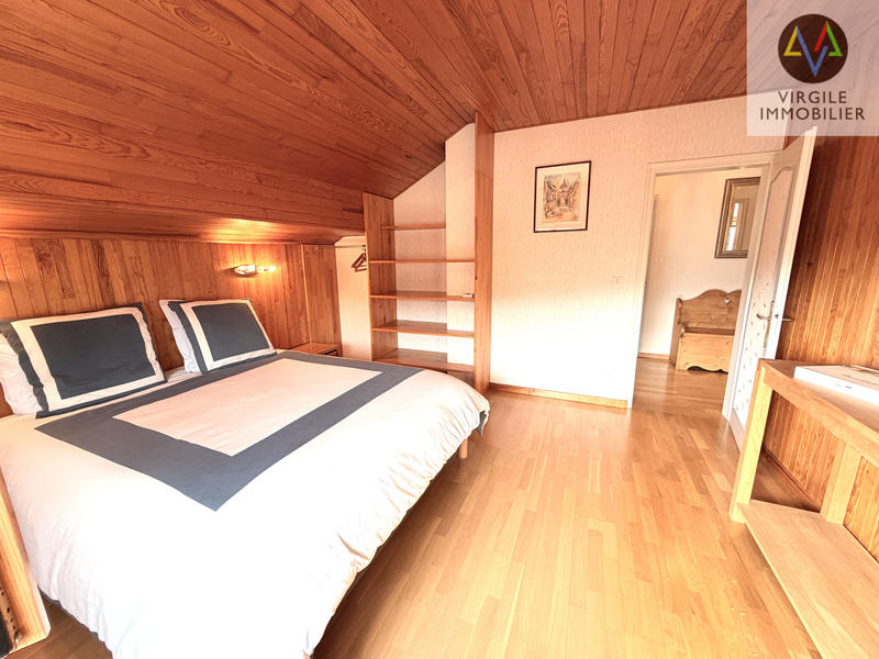 Maison - 161 m² - 8 pièces