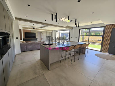 Villa - 178 m² - 5 pièces