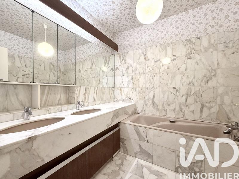 Appartement - 141 m² - 6 pièces