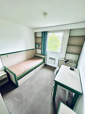 Chambre - 12 m² - 1 pièce