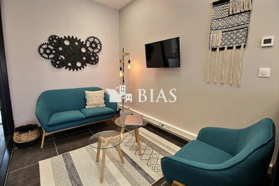 Fonds de commerce - Local commercial - 61 m²