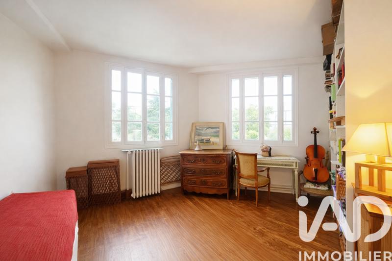 Maison - 250 m² - 8 pièces