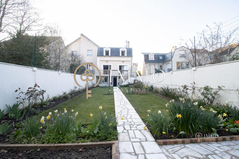 Maison - 190 m² - 7 pièces