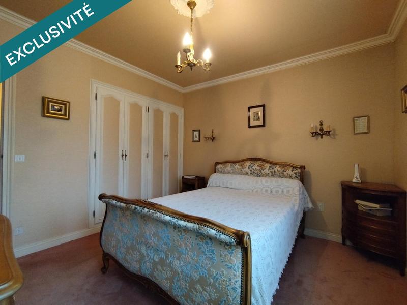 Maison - 200 m² - 8 pièces