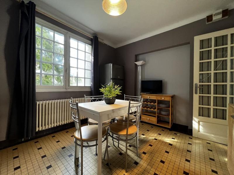 Appartement ancien - 85 m² - 4 pièces