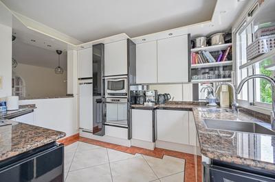 Maison contemporaine - 182 m² - 6 pièces