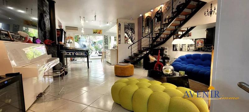 Maison - 160 m² - 5 pièces