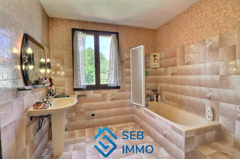 Maison - 143 m² - 5 pièces