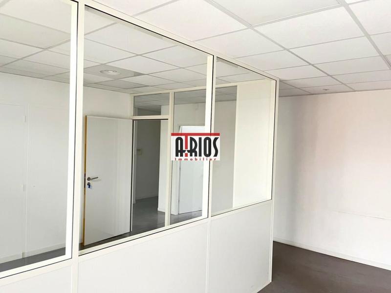 Local d'activité / Entrepôt - 290 m²