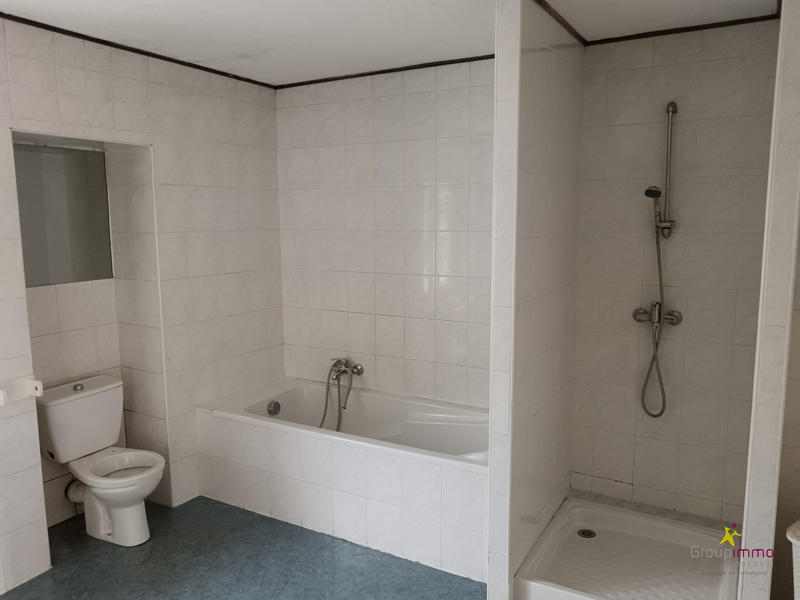 Immeuble - 216 m² - 5 pièces