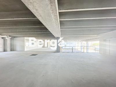 Entrepôt - 2 455 m²