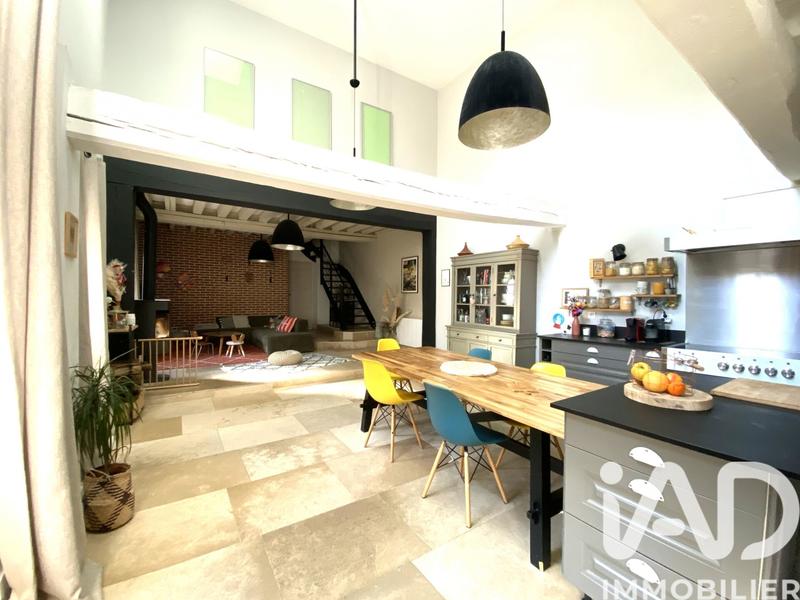 Maison - 207 m² - 8 pièces