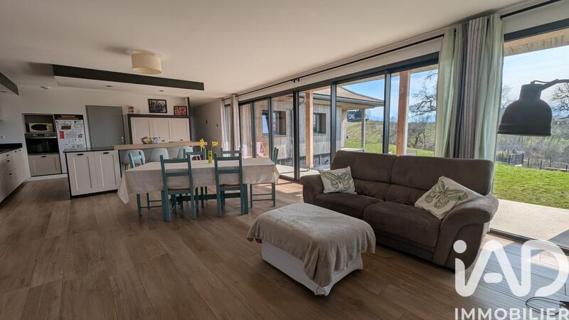 Maison - 150 m² - 5 pièces