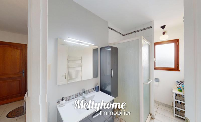 Maison - 102 m² - 5 pièces