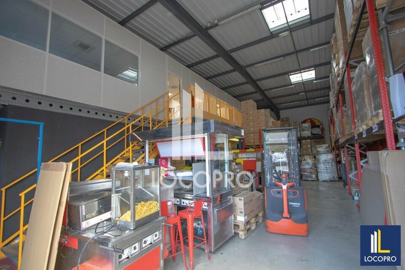 Local d'activité / Entrepôt - 360 m²