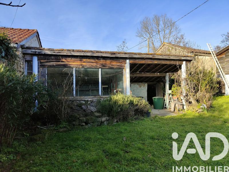 Maison - 225 m² - 6 pièces