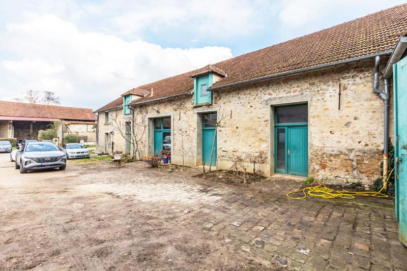 Immeuble - 2 736 m²