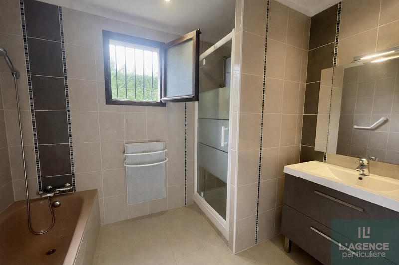 Villa - 102 m² - 5 pièces