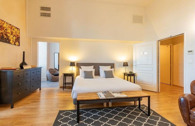 Château - 650 m² - 15 pièces