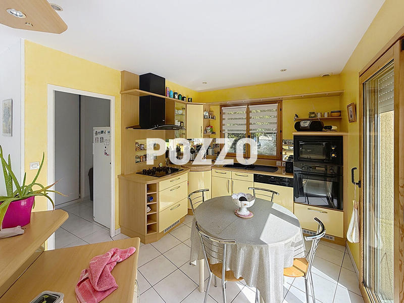 Maison - 159 m² - 7 pièces