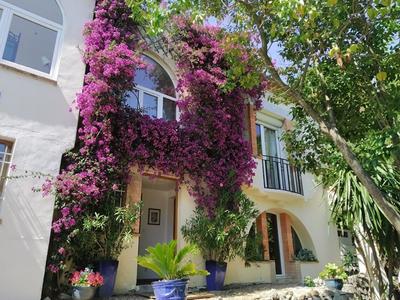 Villa - 210 m² - 7 pièces