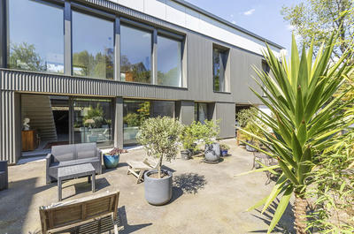 Maison - 280 m² - 7 pièces