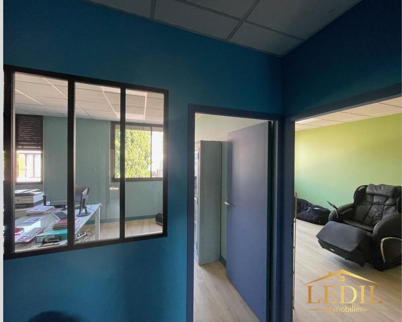 Bureau - 107 m² - 3 pièces