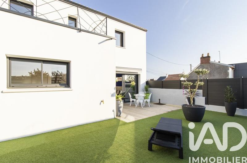 Maison - 99 m² - 5 pièces