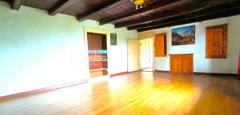 Maison - 353 m² - 8 pièces