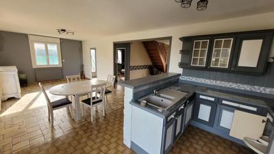 Maison - 93 m² - 5 pièces