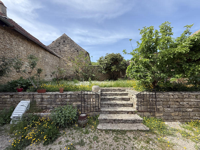 Maison - 275 m² - 10 pièces