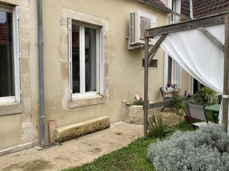 Maison - 99 m² - 6 pièces