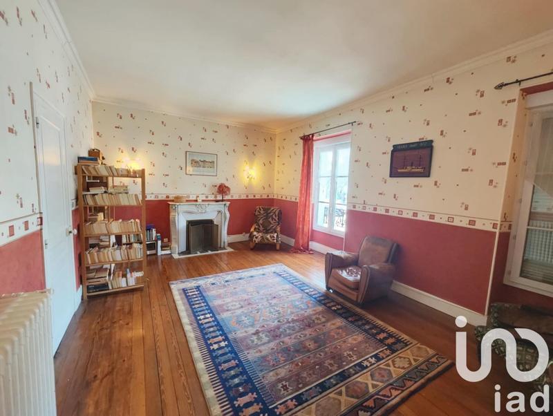 Maison - 208 m² - 8 pièces