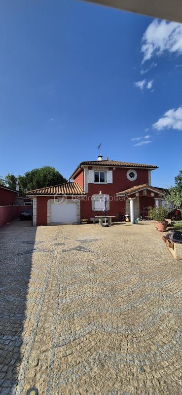 Maison - 145 m² - 7 pièces