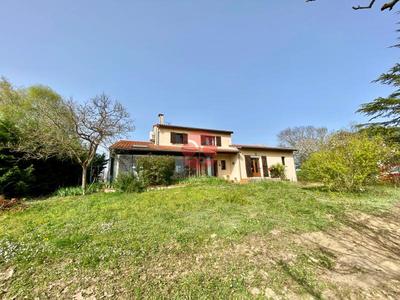 Villa - 167 m² - 6 pièces