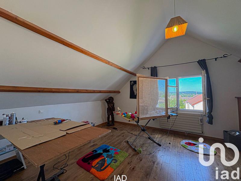 Maison - 240 m² - 7 pièces