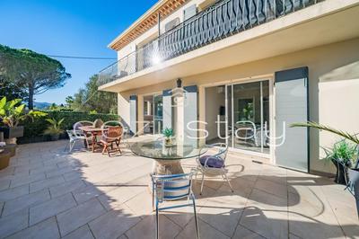 Villa - 305 m² - 10 pièces