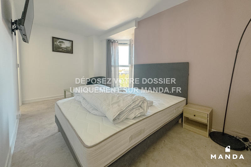 Chambre - 14 m² - 6 pièces