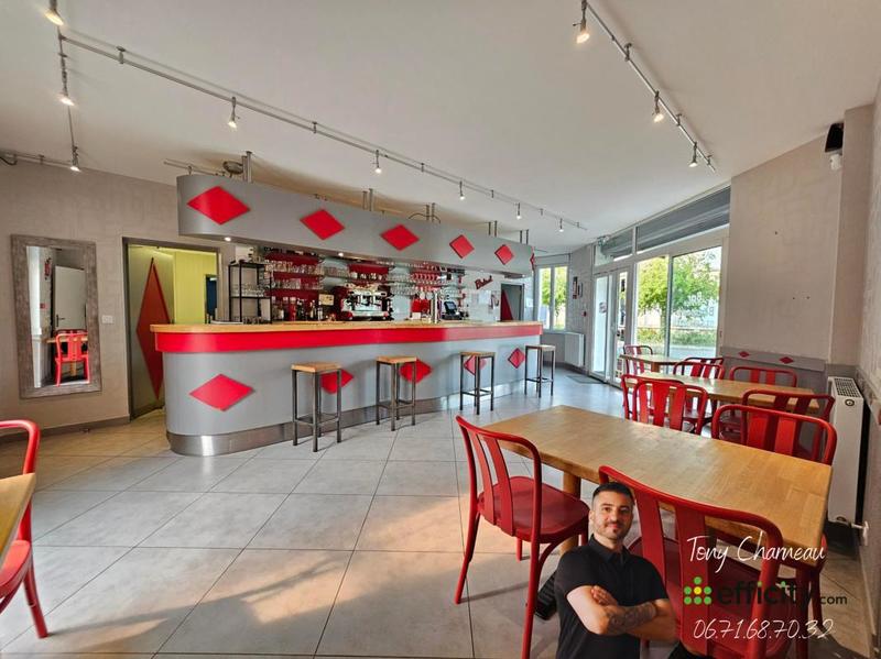 Fonds de commerce - 880 m²