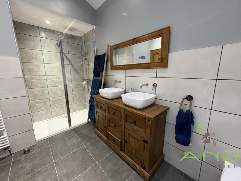 Maison ancienne - 239 m² - 6 pièces