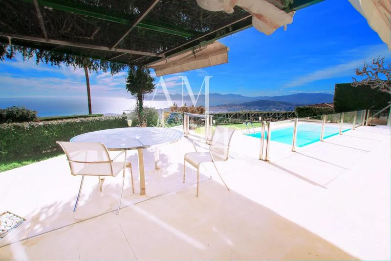 Villa - 200 m² - 5 pièces