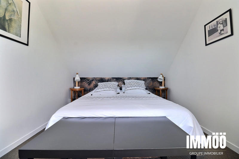 Maison - 352 m² - 8 pièces