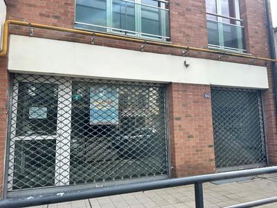 Local commercial - 86 m² - 4 pièces