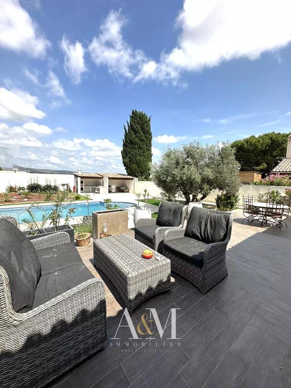 Villa - 90 m² - 4 pièces