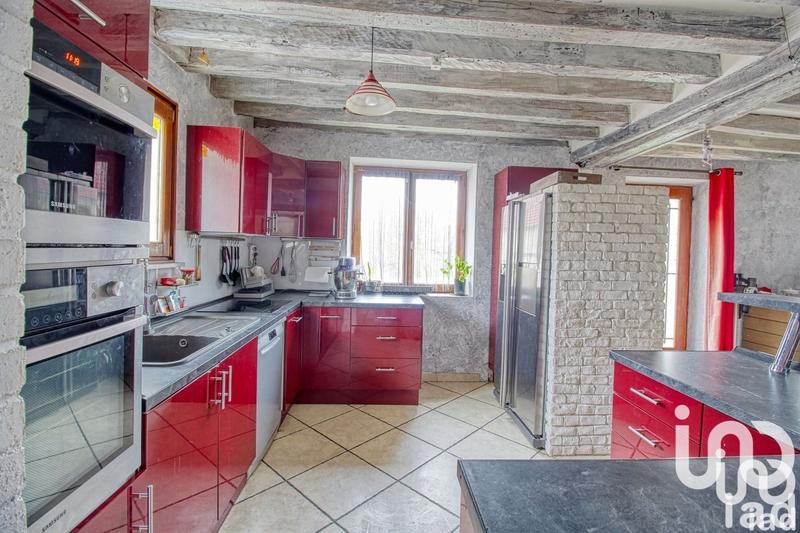 Maison - 202 m² - 8 pièces