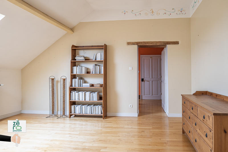 Maison - 311 m² - 12 pièces